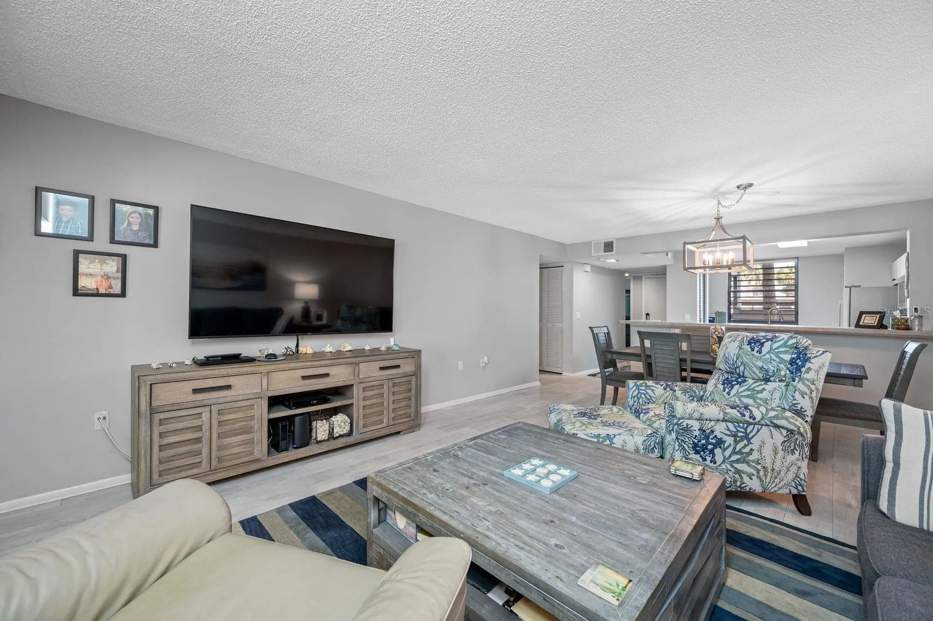 703 Oakview Drive Bradenton FL 34210