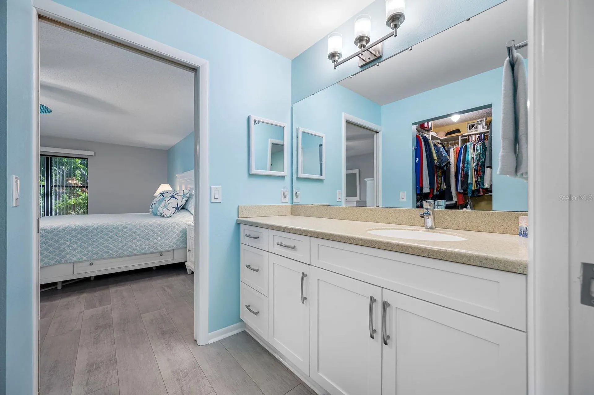 703 Oakview Drive Bradenton FL 34210
