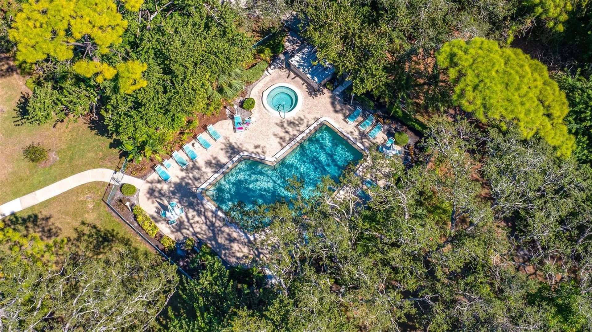 703 Oakview Drive Bradenton FL 34210
