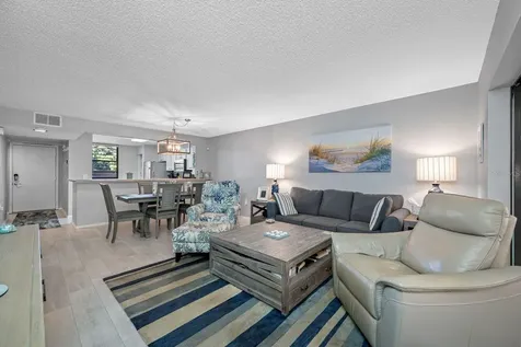 703 Oakview Drive Bradenton FL 34210