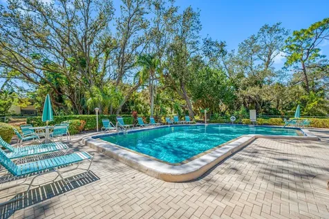 703 Oakview Drive Bradenton FL 34210