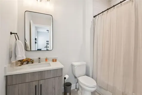 2851 W Gandy Boulevard Tampa FL 33611