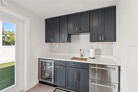 2851 W Gandy Boulevard Tampa FL 33611