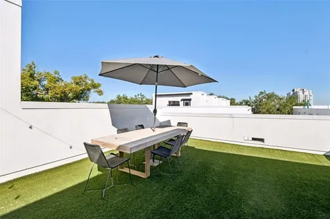 2851 W Gandy Boulevard Tampa FL 33611