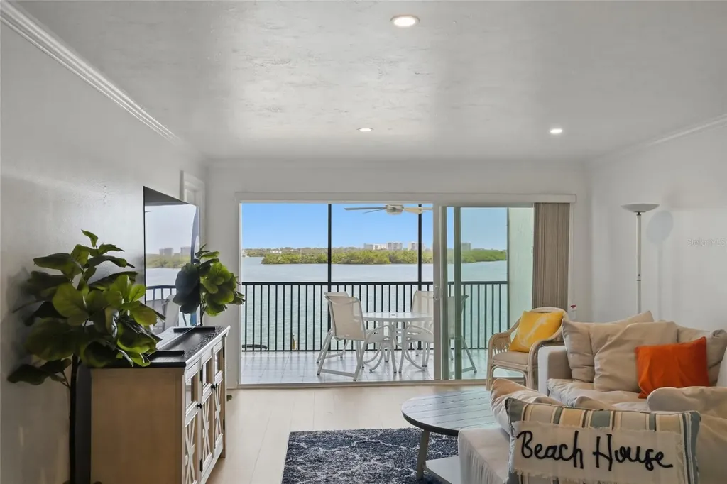 8977 Midnight Pass Road Sarasota FL 34242