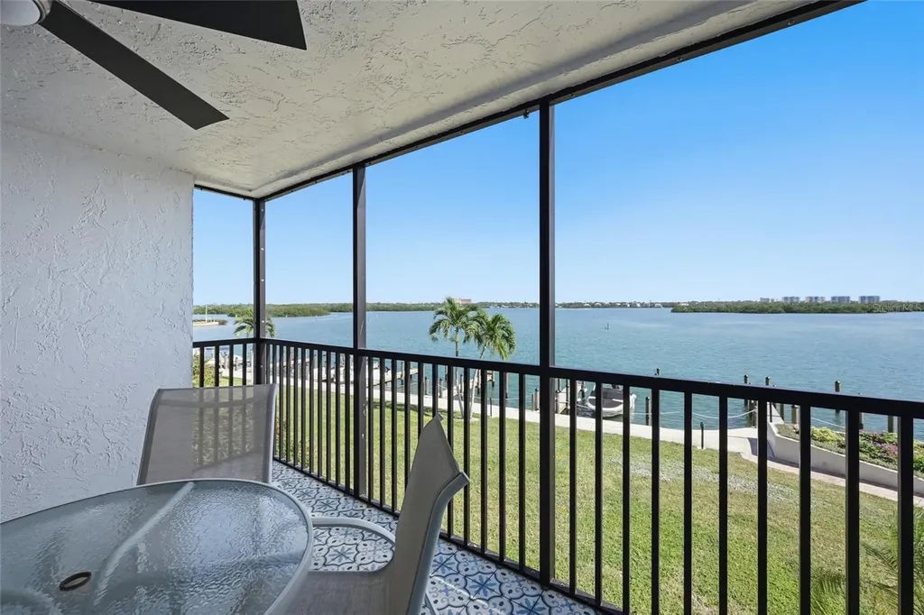 8977 Midnight Pass Road Sarasota FL 34242