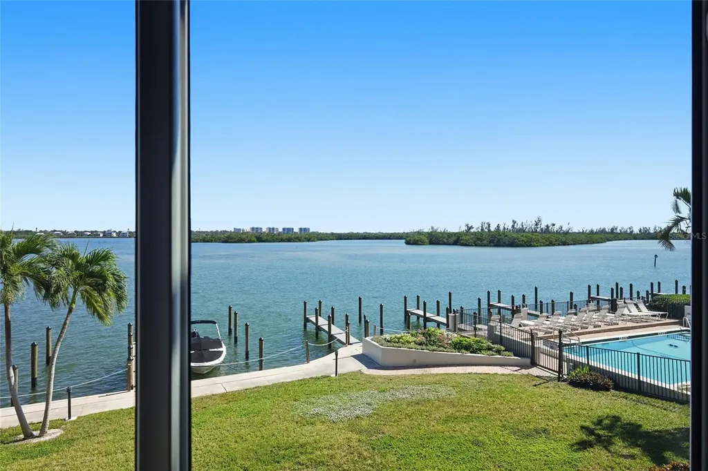 8977 Midnight Pass Road Sarasota FL 34242