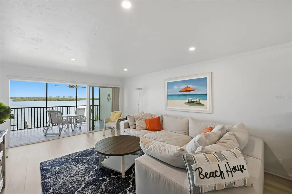 8977 Midnight Pass Road Sarasota FL 34242