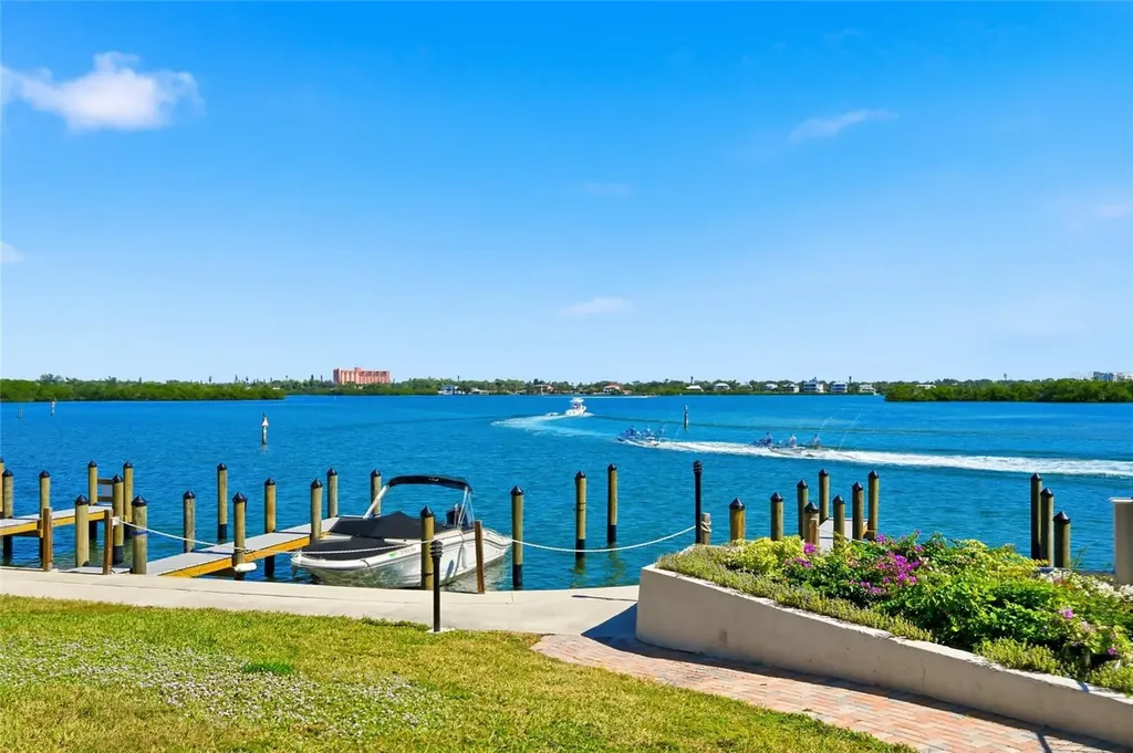 8977 Midnight Pass Road Sarasota FL 34242