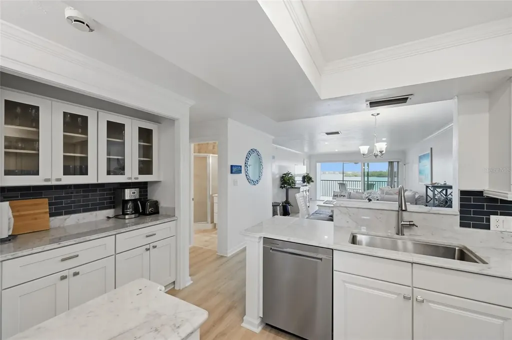 8977 Midnight Pass Road Sarasota FL 34242