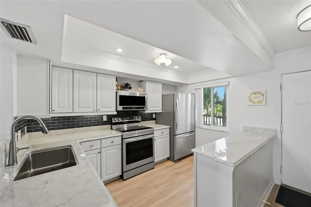 8977 Midnight Pass Road Sarasota FL 34242