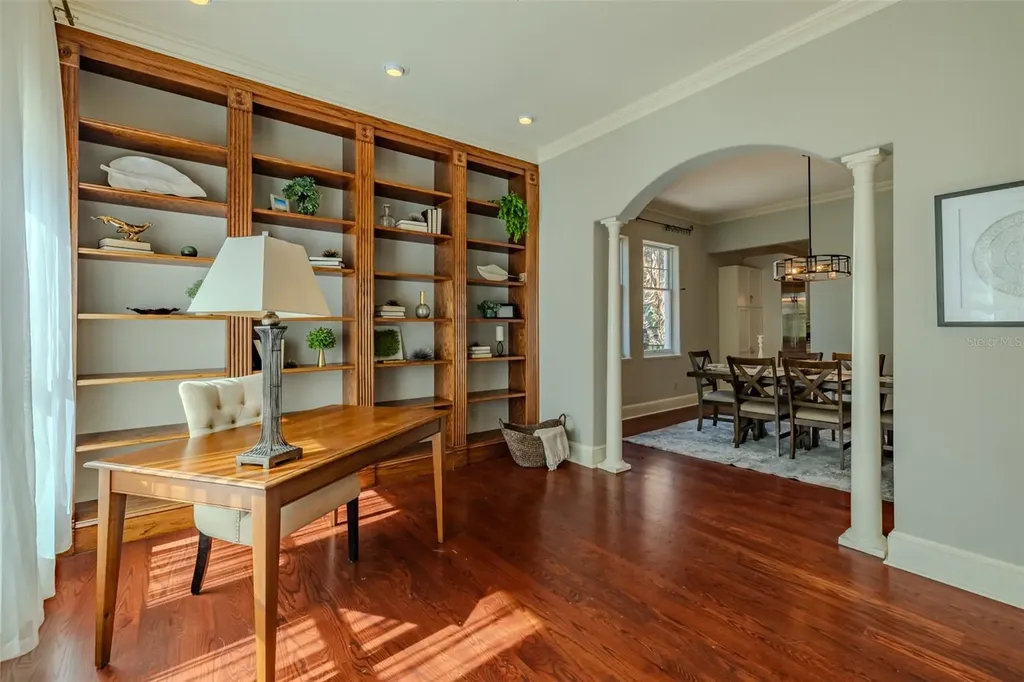 4605 W Vasconia Street Tampa FL 33629