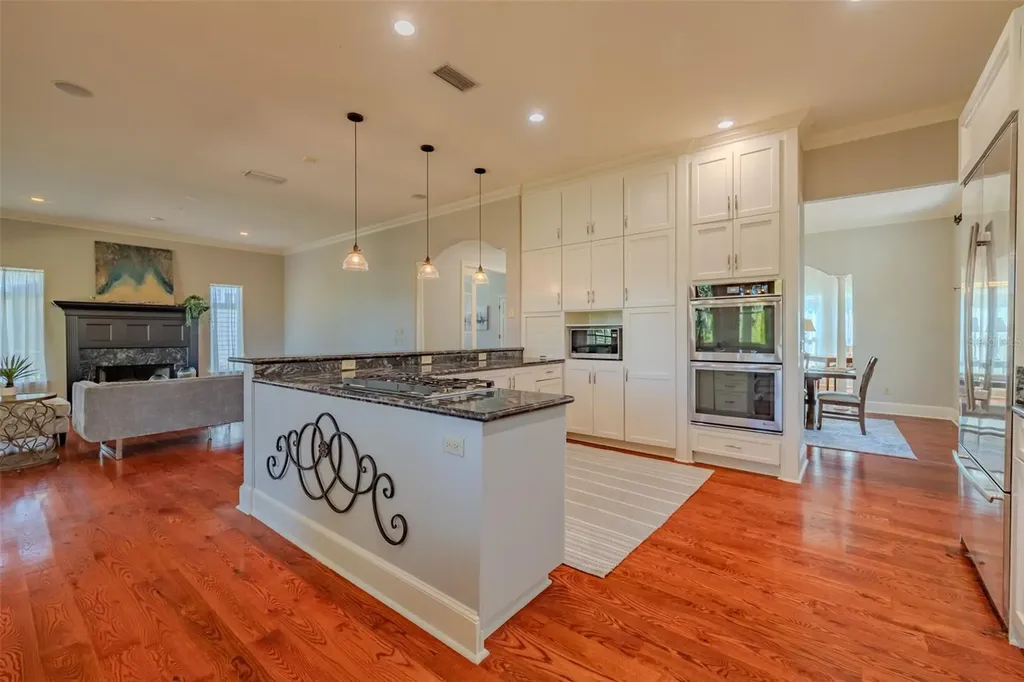 4605 W Vasconia Street Tampa FL 33629