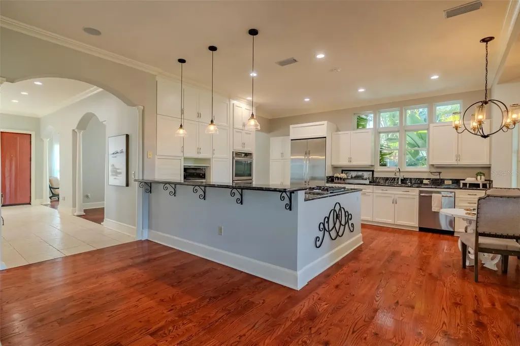 4605 W Vasconia Street Tampa FL 33629