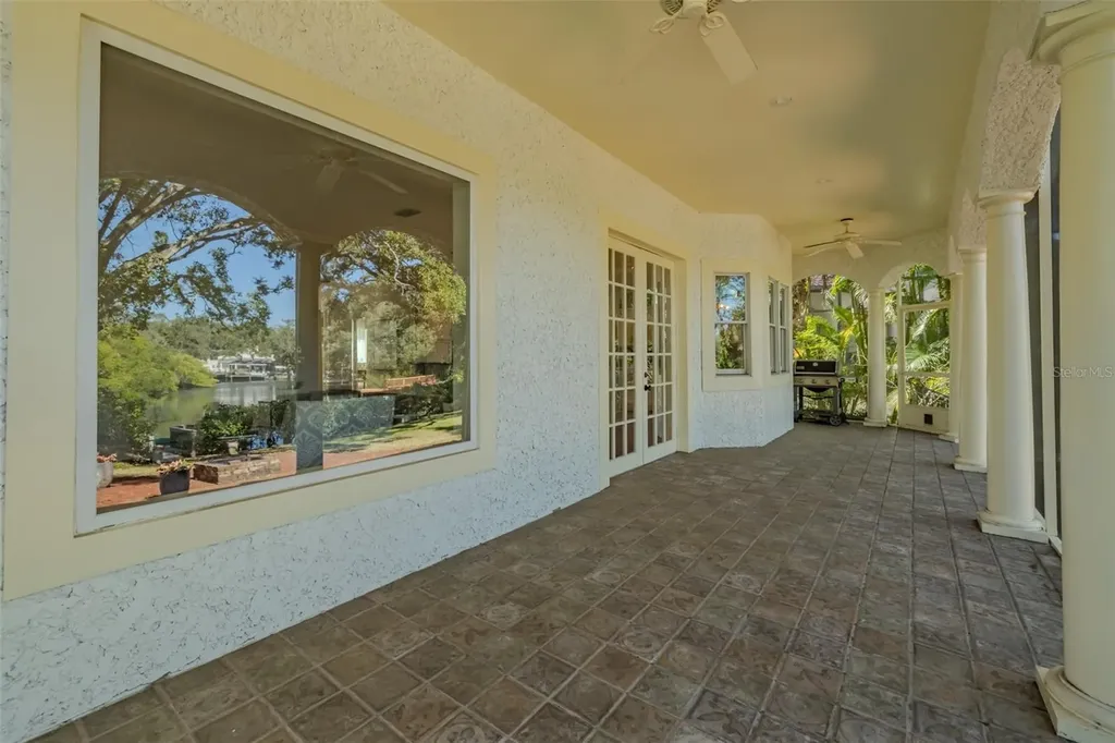 4605 W Vasconia Street Tampa FL 33629