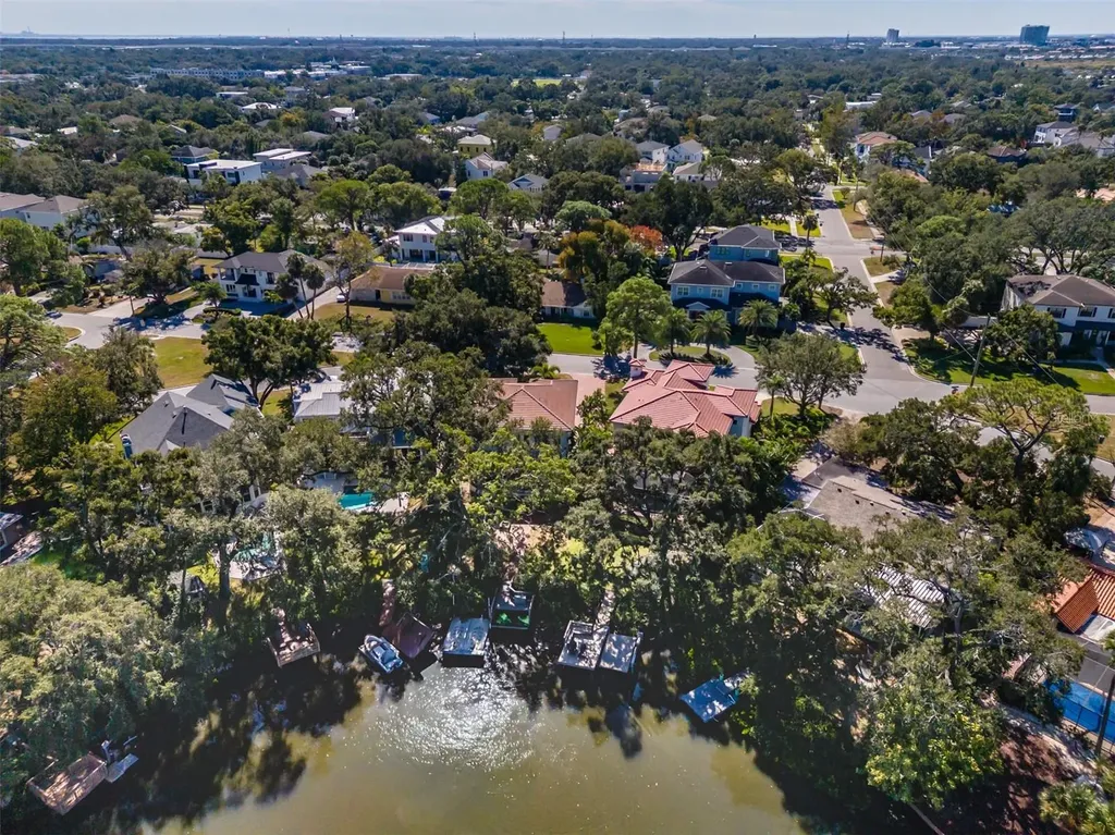 4605 W Vasconia Street Tampa FL 33629