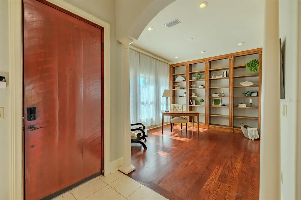 4605 W Vasconia Street Tampa FL 33629