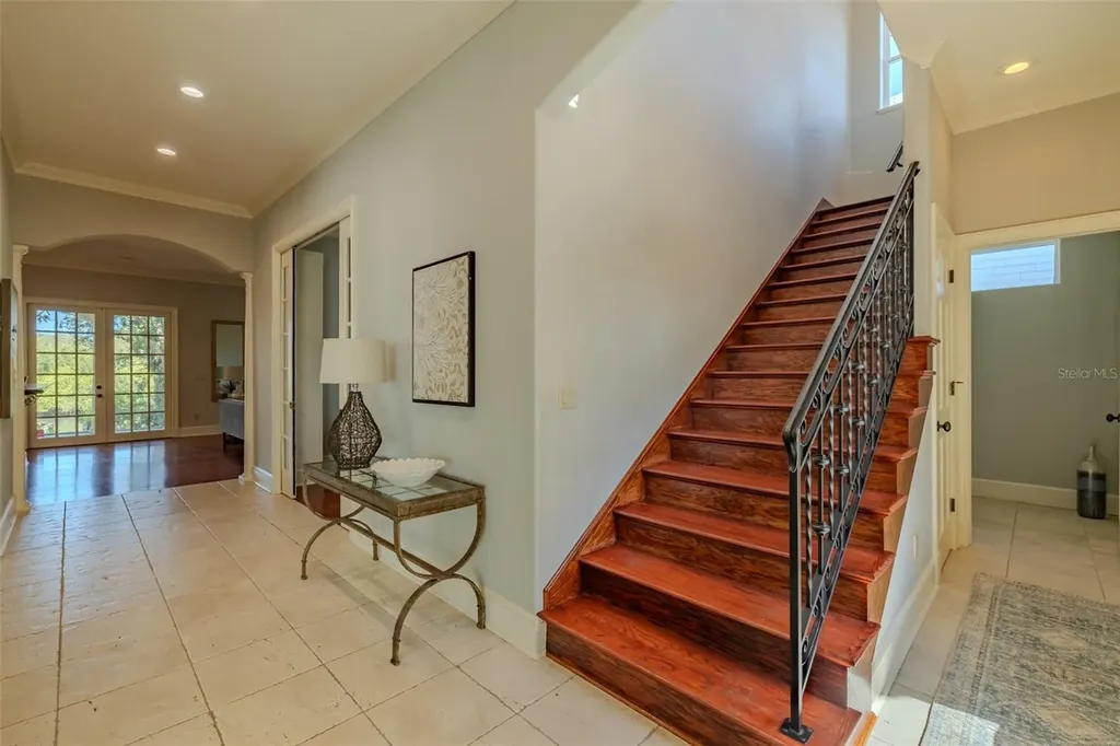 4605 W Vasconia Street Tampa FL 33629