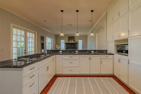 4605 W Vasconia Street Tampa FL 33629