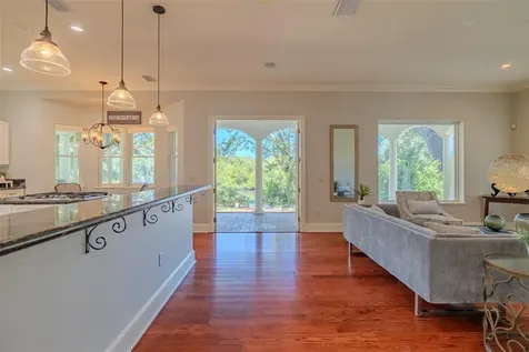 4605 W Vasconia Street Tampa FL 33629