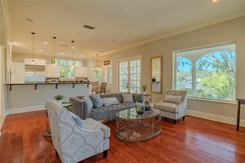 4605 W Vasconia Street Tampa FL 33629