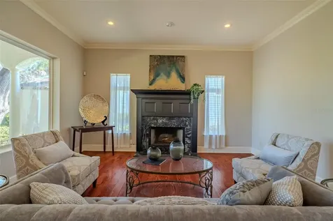 4605 W Vasconia Street Tampa FL 33629