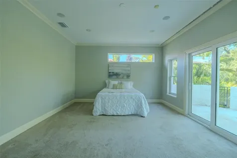 4605 W Vasconia Street Tampa FL 33629
