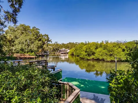 4605 W Vasconia Street Tampa FL 33629