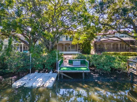 4605 W Vasconia Street Tampa FL 33629