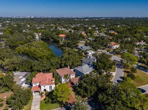 4605 W Vasconia Street Tampa FL 33629