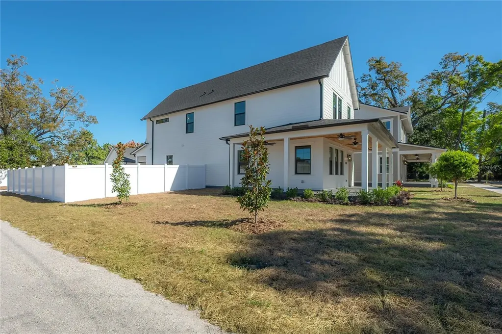 802 E Wilder Avenue Tampa FL 33603