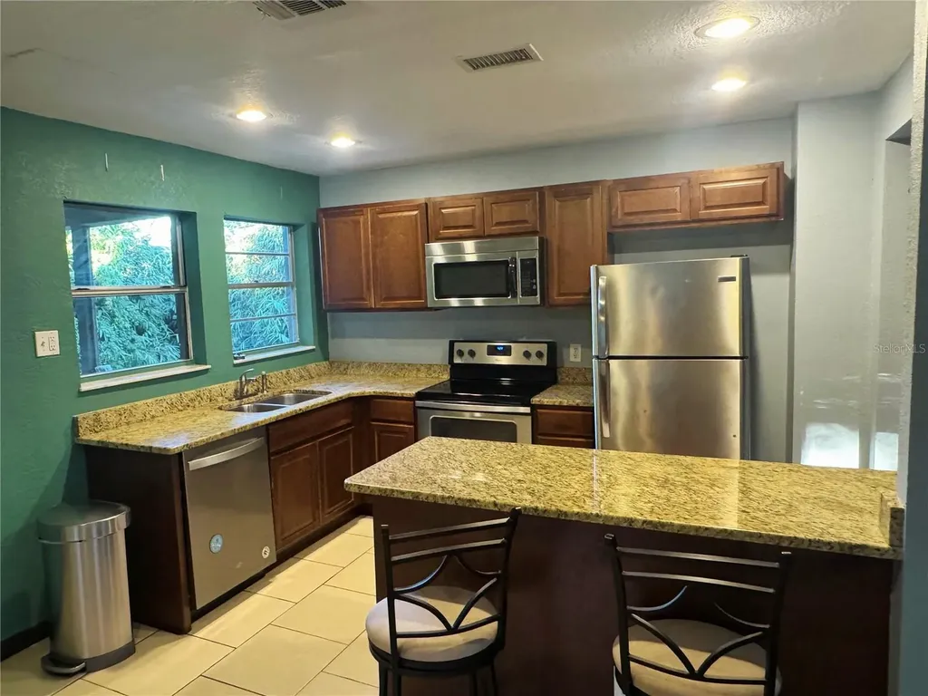 1030 E Walnut Street Lakeland FL 33801