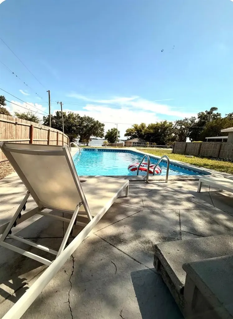 1065 N 10th Street Eagle Lake FL 33839