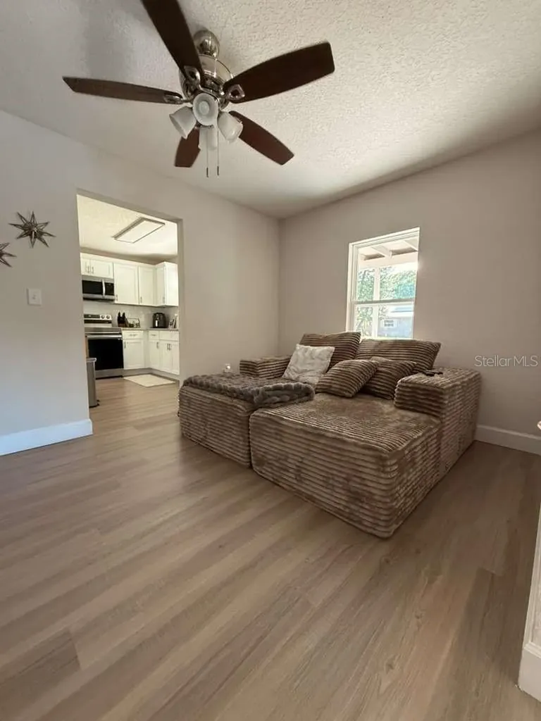 1065 N 10th Street Eagle Lake FL 33839