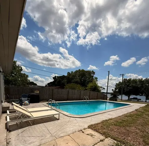1065 N 10th Street Eagle Lake FL 33839