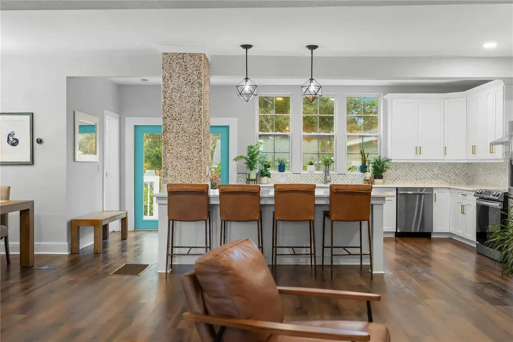 623 1st Avenue N Safety Harbor FL 34695