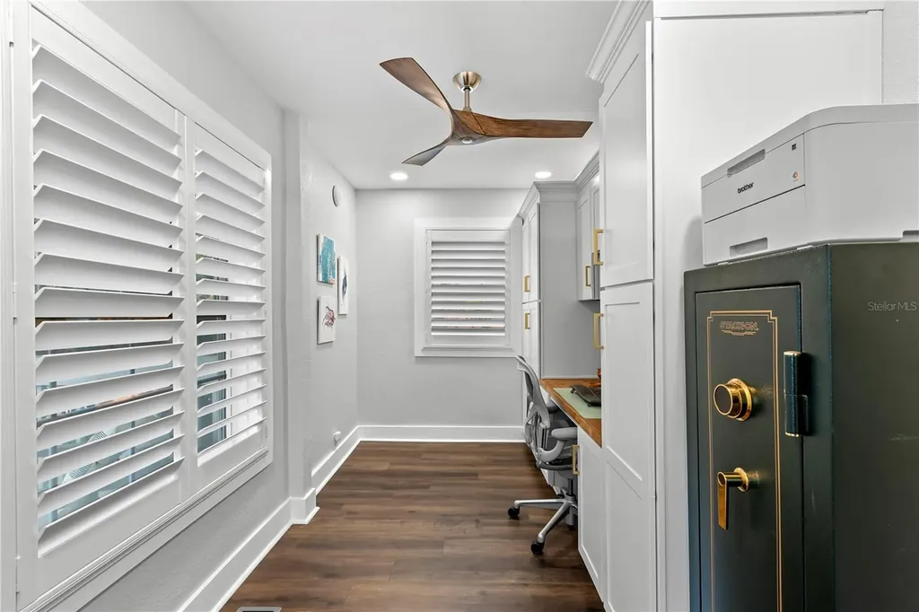 623 1st Avenue N Safety Harbor FL 34695