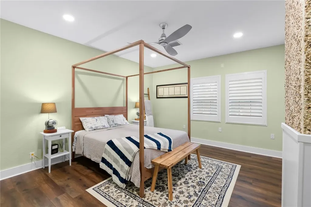 623 1st Avenue N Safety Harbor FL 34695