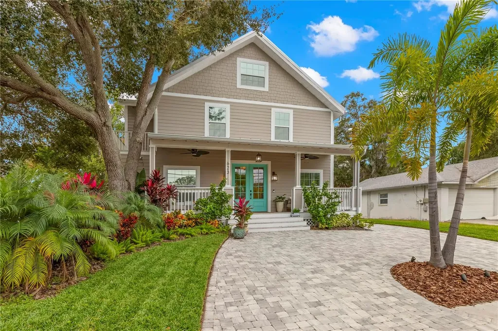 623 1st Avenue N Safety Harbor FL 34695