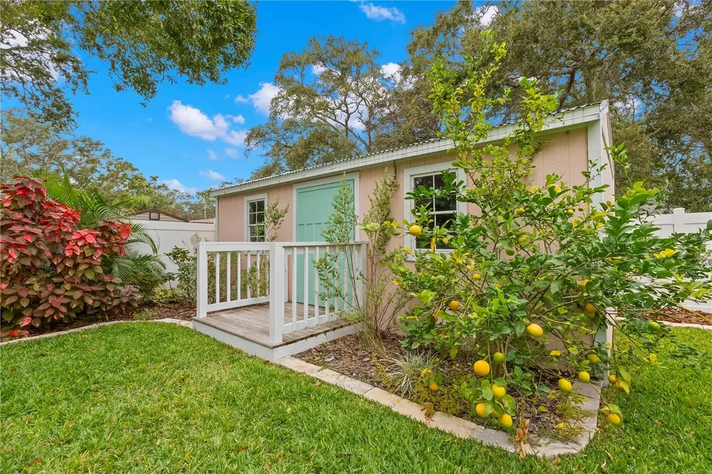 623 1st Avenue N Safety Harbor FL 34695