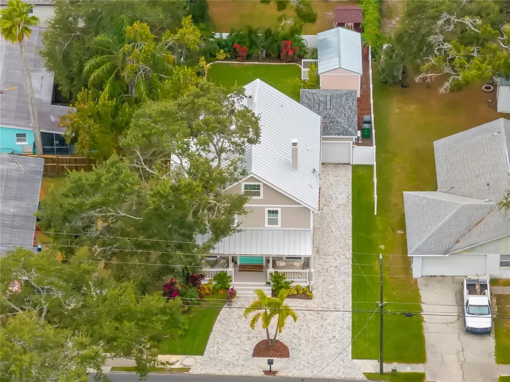 623 1st Avenue N Safety Harbor FL 34695
