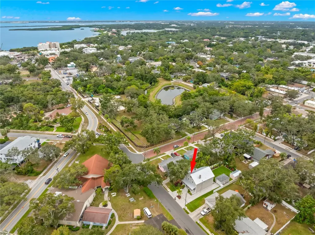 623 1st Avenue N Safety Harbor FL 34695