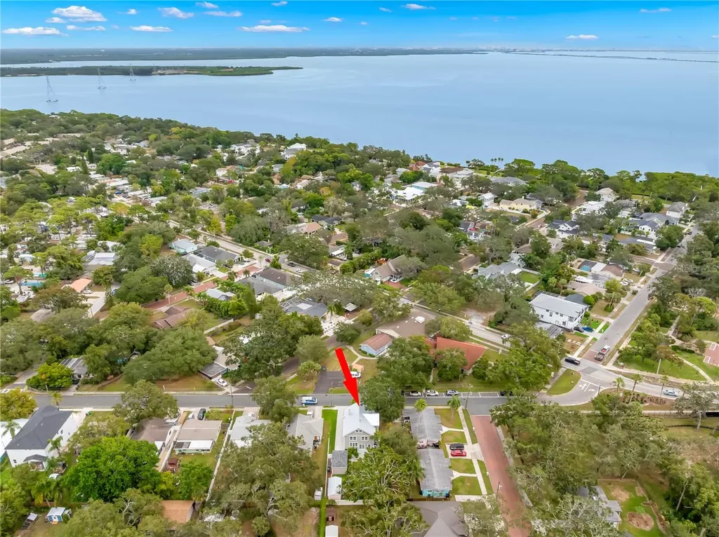 623 1st Avenue N Safety Harbor FL 34695