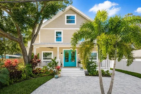 623 1st Avenue N Safety Harbor FL 34695