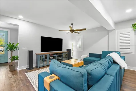 623 1st Avenue N Safety Harbor FL 34695