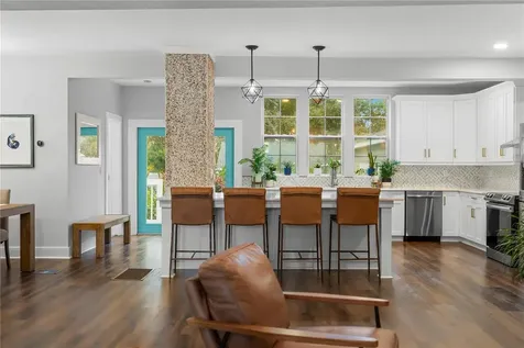 623 1st Avenue N Safety Harbor FL 34695
