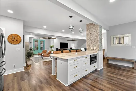 623 1st Avenue N Safety Harbor FL 34695