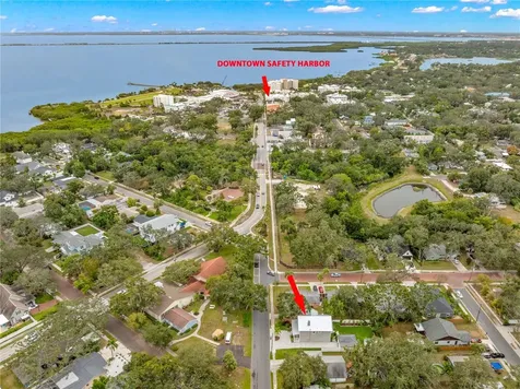 623 1st Avenue N Safety Harbor FL 34695