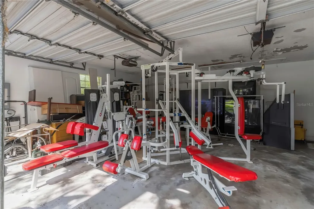 17515 Lakeshore Road Lutz FL 33558