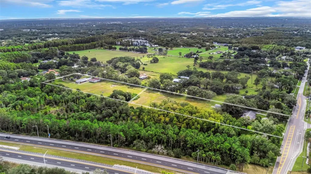17515 Lakeshore Road Lutz FL 33558